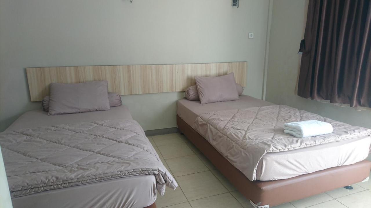 Liberty Homestay Parit  외부 사진