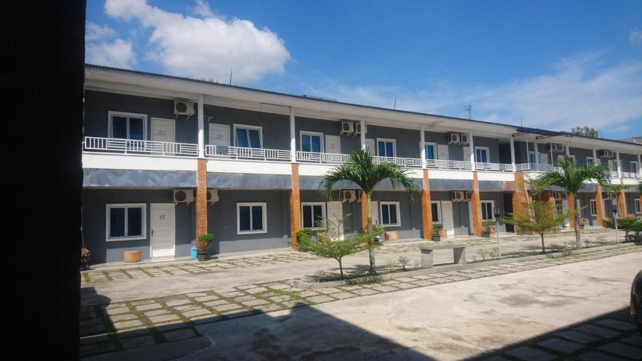 Liberty Homestay Parit  외부 사진