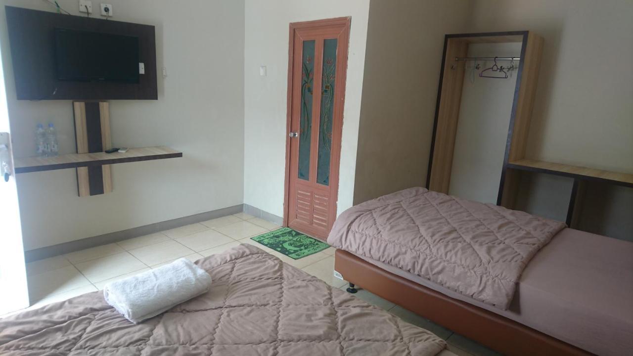 Liberty Homestay Parit  외부 사진