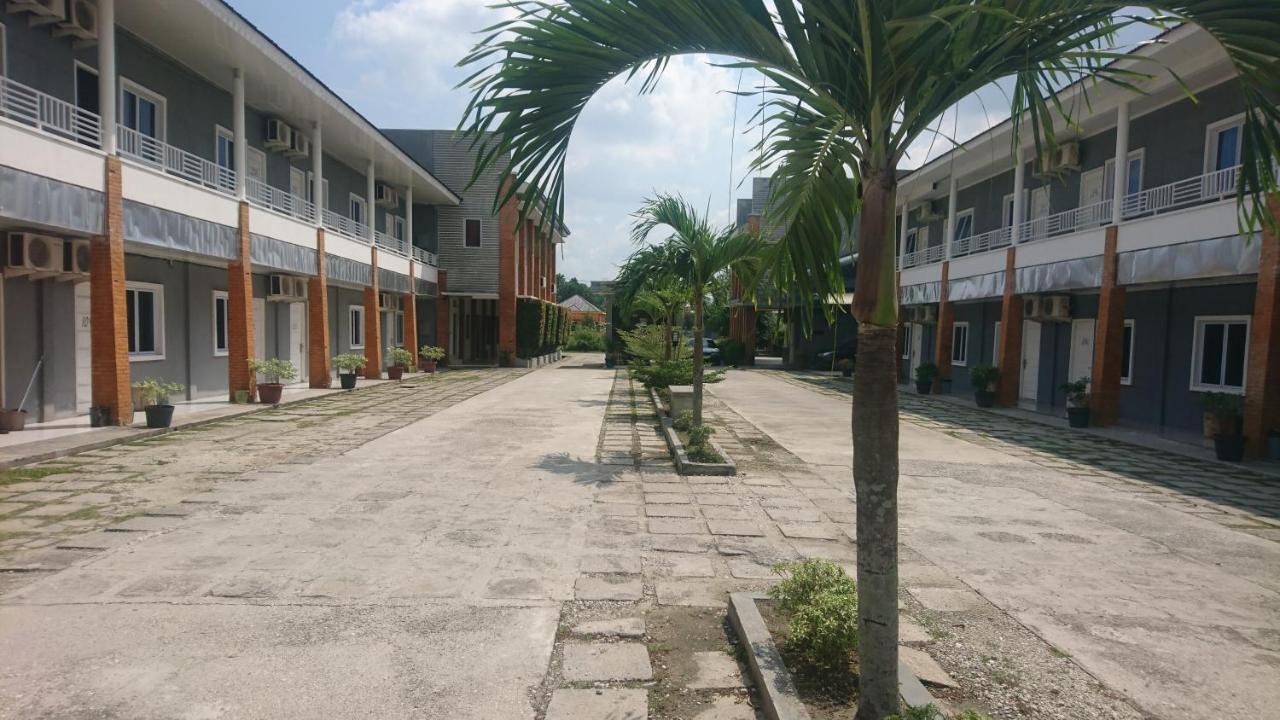 Liberty Homestay Parit  외부 사진